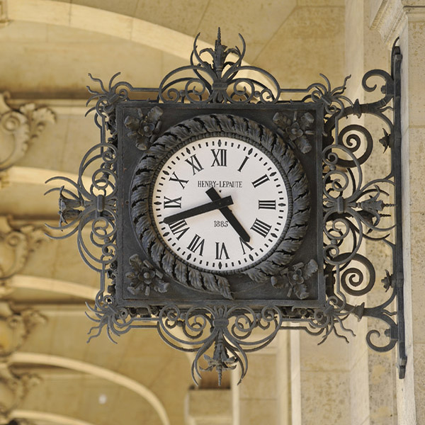 Horloge de la poste du Louvre